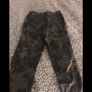 Rue 21 camo pants
